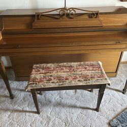 Hobart M Cable Piano