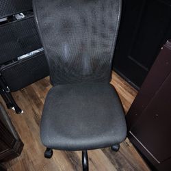 Black Mesh Office Chair 