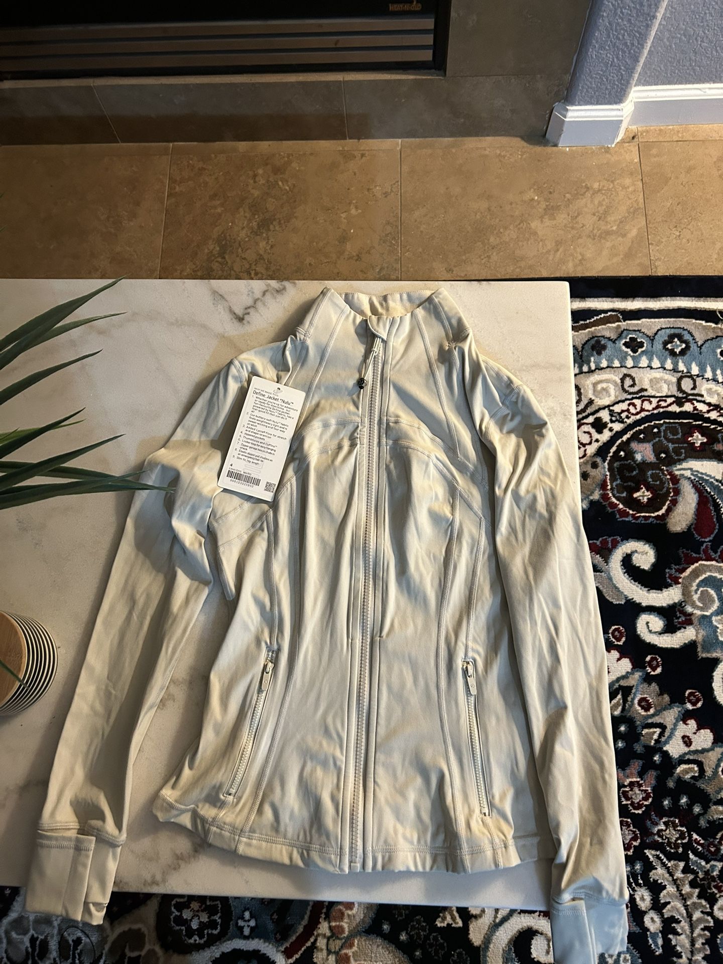 Lululemon Women Jacket Size 4