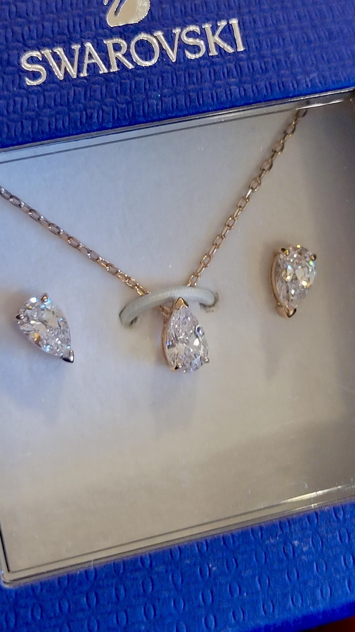Swarovski Crystal Necklace and Earring Set