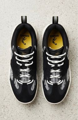 Shaq Black Low-Top Sneakers
