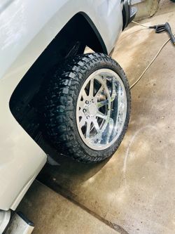 22x12 Chevy rims