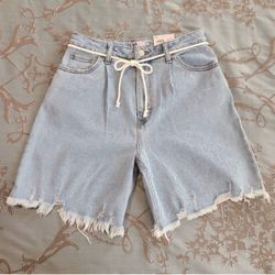 SO Super High Rise Distressed Bermuda Light Blue Denim Shorts Juniors Size 9