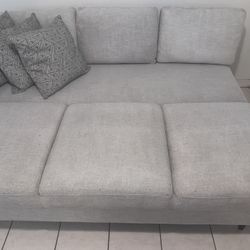 Thomasville Dillard sectional sleeper sectional
