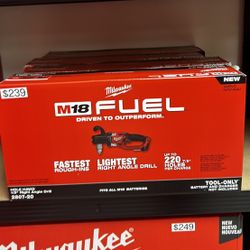 Milwaukee M18 Fuel Hole Hawg 1/2” Right Angle Drill