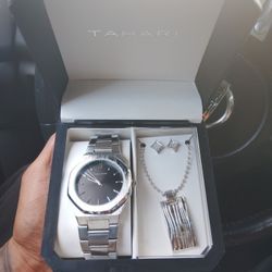 Nice Watch And Jewelry Set 