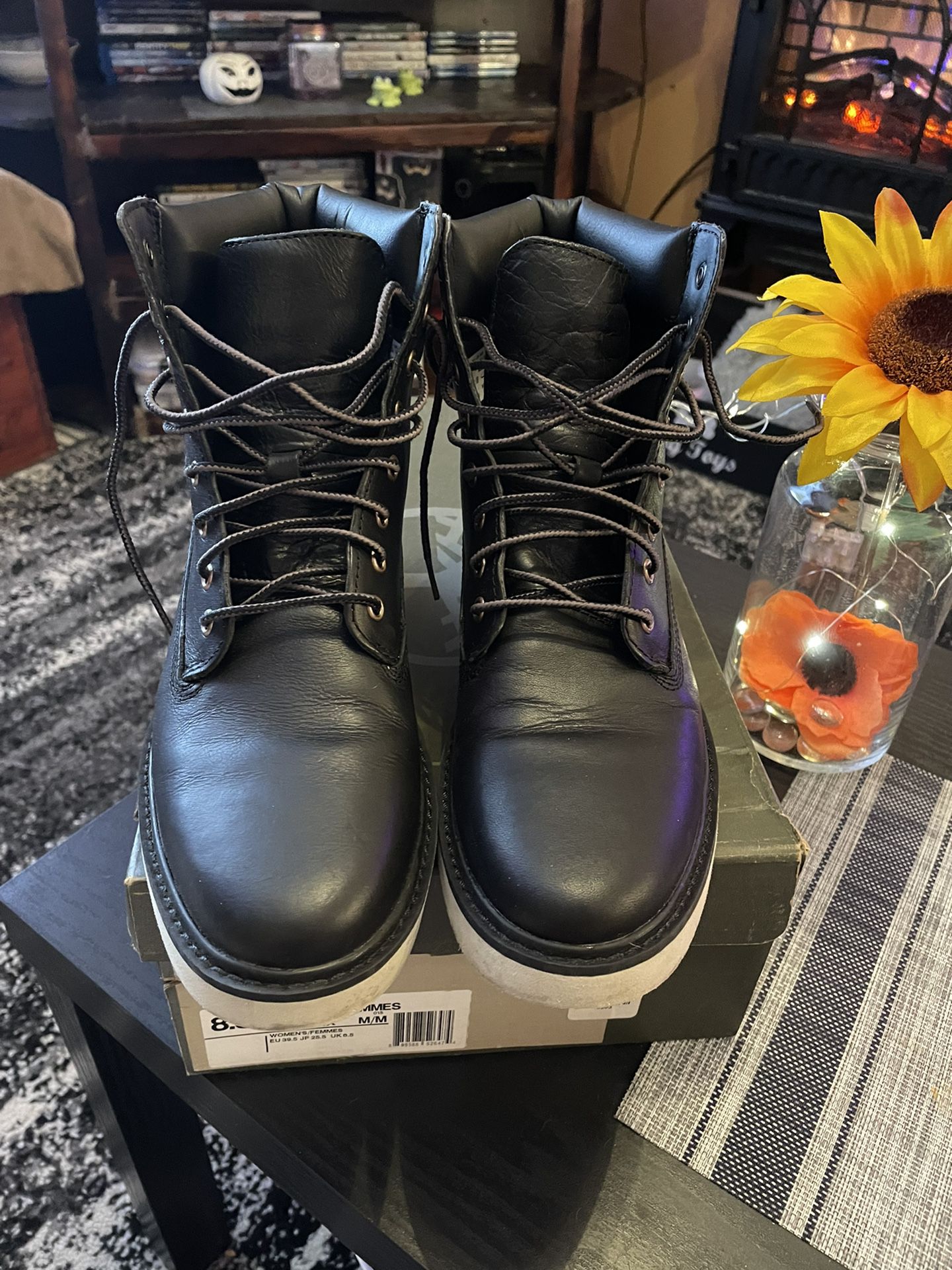 Timberland Woman’s Boots Size 8 1/2 