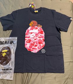 Pink camo with baby milo bape tee size large