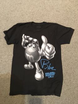 M & M WORLD T-SHIRT: Men’s size small
