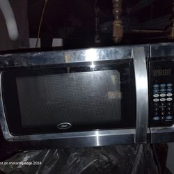 Oster microwave oven