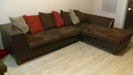 Like New Sectional Couch Free Delivery