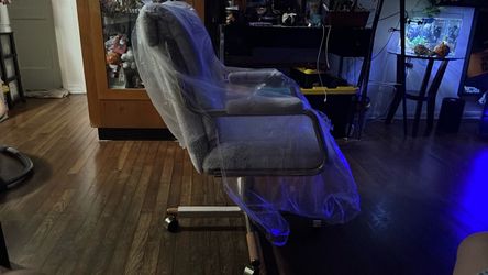 Douglas Furniture Swivel Tilt Chair