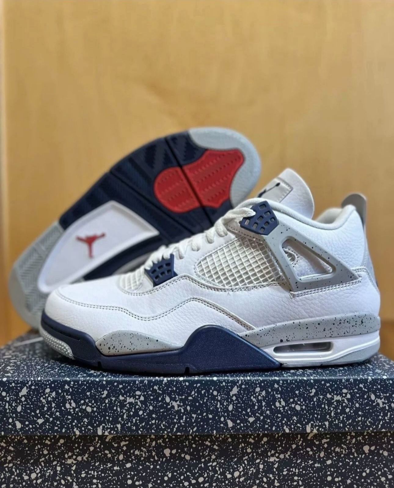 Air Jordan 4 Retro Midnight Navy White Cement Grey DH6927-140 Size 11 Brand New