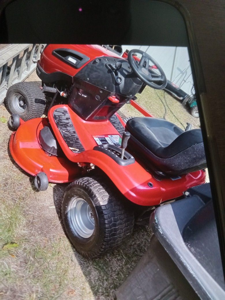 46 Inch Gully Automatic Mower Tripple Bagger. Was 1300 Come Now 975$