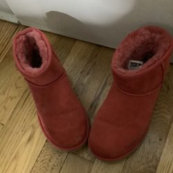 Red Mini Ugg