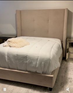 Queen Size Bed From Zgallerie  Like New