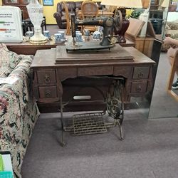 Antique Treadle Sewing Machine & Cabinet