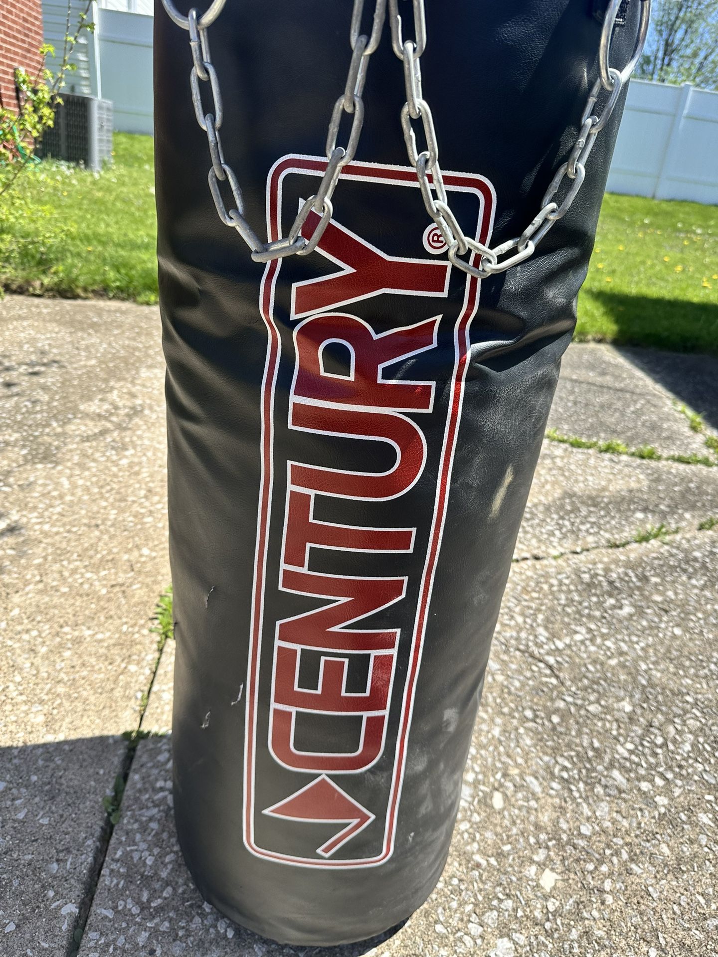 Heavy Bag With Chains To hang up, In Great condition 