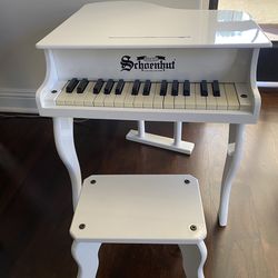 Schoenhut30-Key White Fancy Grand Piano and Bench3005B