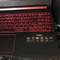 ACER NITRO 5 GAMING LAPTOP / GAMING PC
