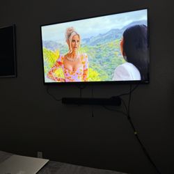 43” Vizio TV