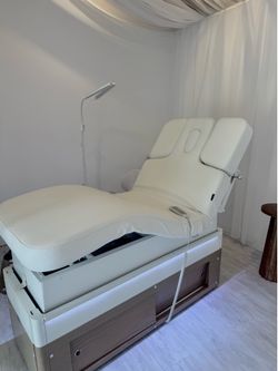 SkinAct  LOTUS ELECTRIC SPA TREATMENT TABLE (FACIAL CHAIR/BED) Treatment Bed Spa Massage Table White Leather Esthetician Bed