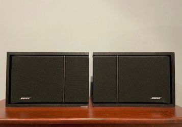 Pair Of Bookshelf Bose Speakers