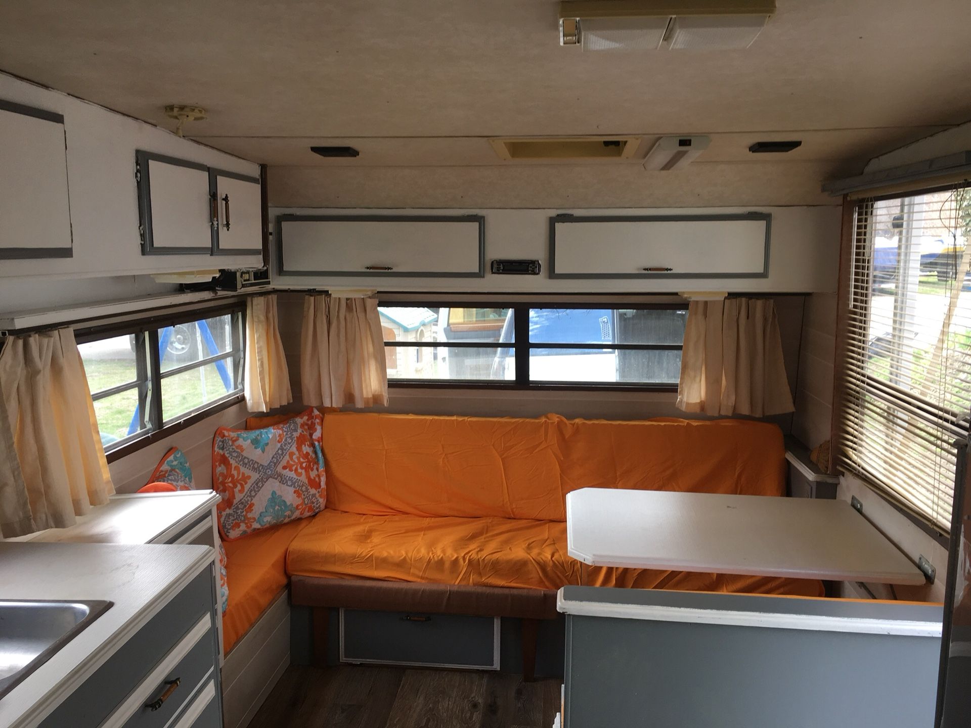 1988 Sunline Travel Trailer