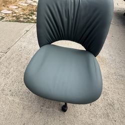 New Modern Office Chair 