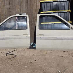 Nissan Hard Body  Z24  1987 Doors