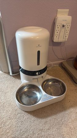 PETLIBRO Automatic Cat Feeder with Camera for Two