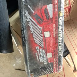 Quarter inch drive 61 piece  sae/metric tool kit