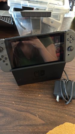 Nintendo Switch V1 Console Bundle - Low Serial XAW10076 (Unpatched)