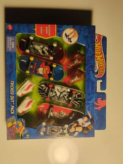 Hot Wheels Skate Tony Hawk Tricked Out Pack