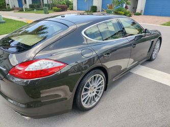 2012 Porsche Panamera