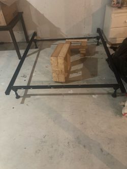Adjustable bed frame