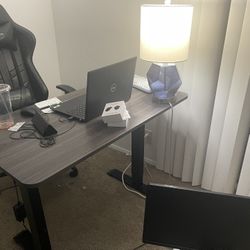 Moving Sell adjustable Table With Chair 