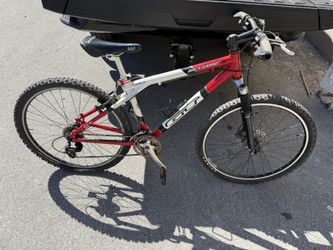 Mountain Bike GT backwoods