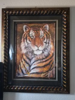 Hanging pictures with frames