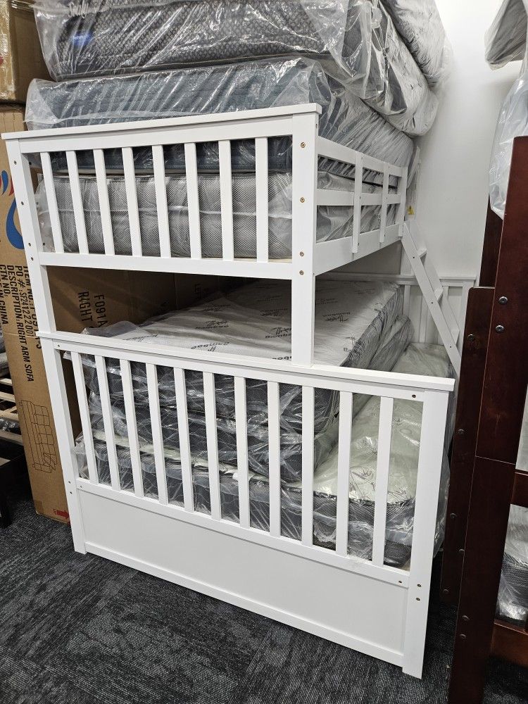 Floor Model Clearance Twin Full White Color Bunk Bed Including Mattresses Display Model Only As Is Condition