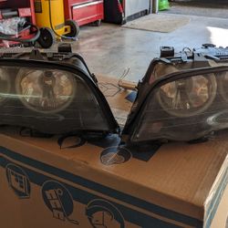 BMW E46 Projector Sedan Headlights ('99 Thru '01)