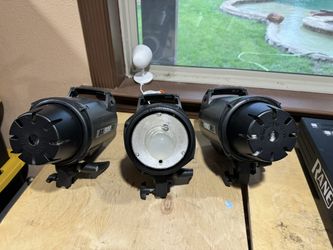 3 Elinchrom BRX500 Moonlights