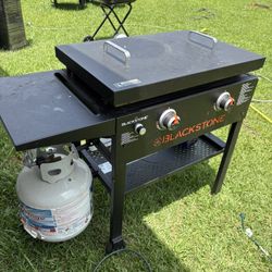 Blackstone 28” Grill With Propane Tank 