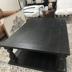 Ashley Furniture Coffee Table 