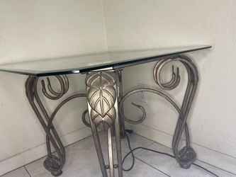 Glass & Metal Accent Table – Elegant Leaf Design