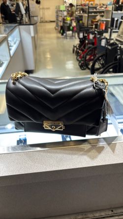 Micheal Kors purse
