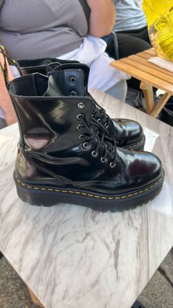 Dr Martens  Men size 9