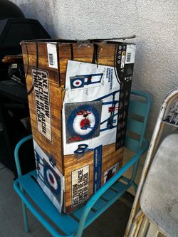 Axe throwing game