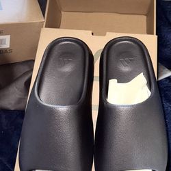Adidas Yeezy Slides