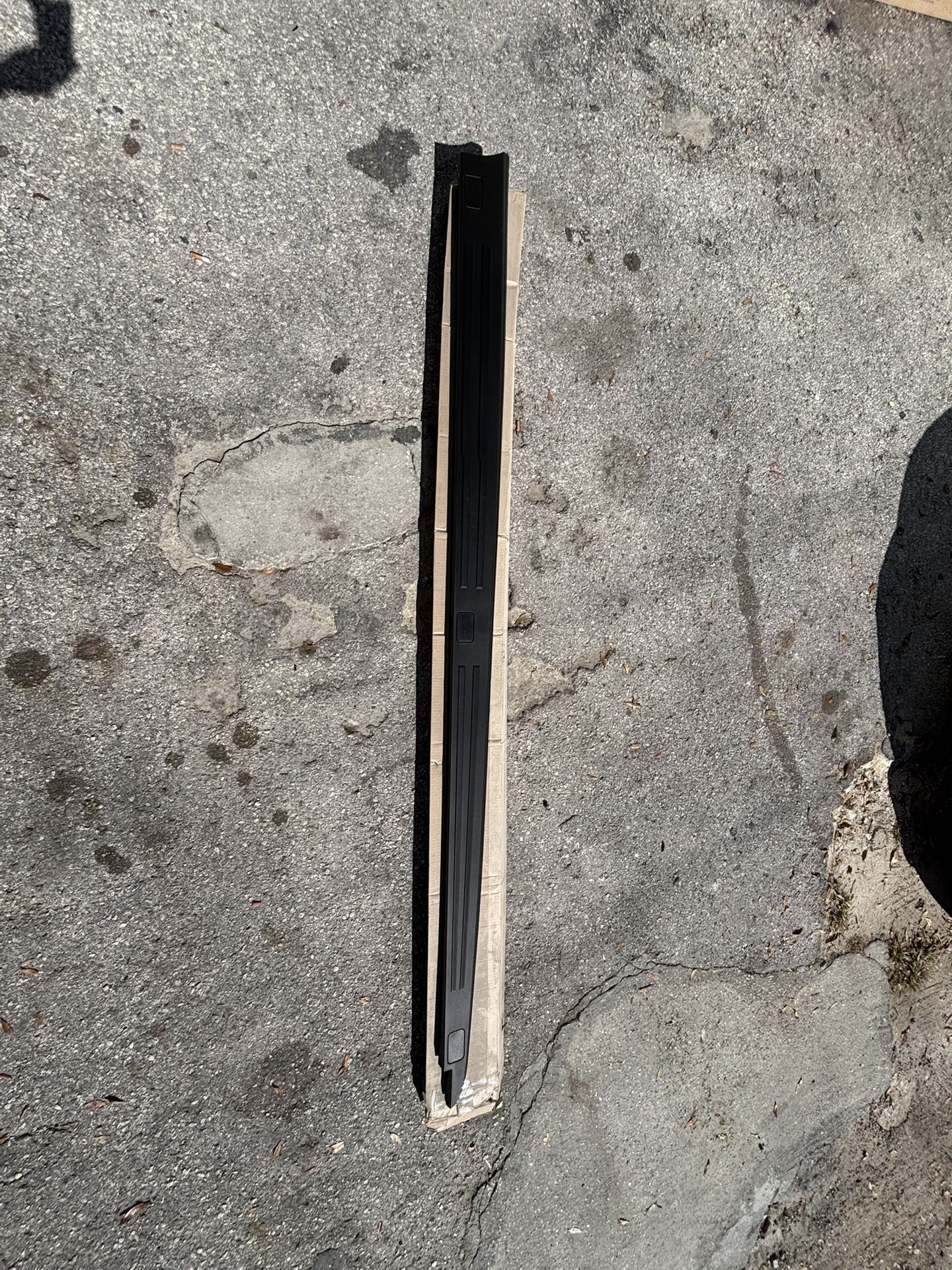 NEW 21-25 Ford F-150 upper molding